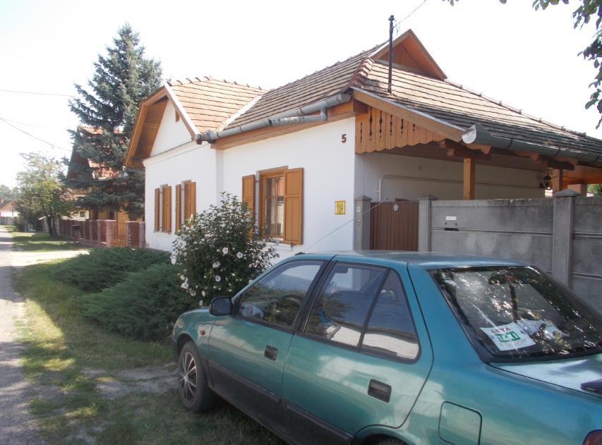 6. JÓ PÉLDÁK, ÉPÜLETEK, ÉPÍTETT RÉSZLETEK Ennek a lakóháznak minden részlete átgondolt, a hagyományoknak megfelelő kialakítású, mégis