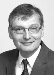 Számos szakmai szervezet munkájában vesz, illetve vett részt. Publikációinak száma meghaladja a 400-at.