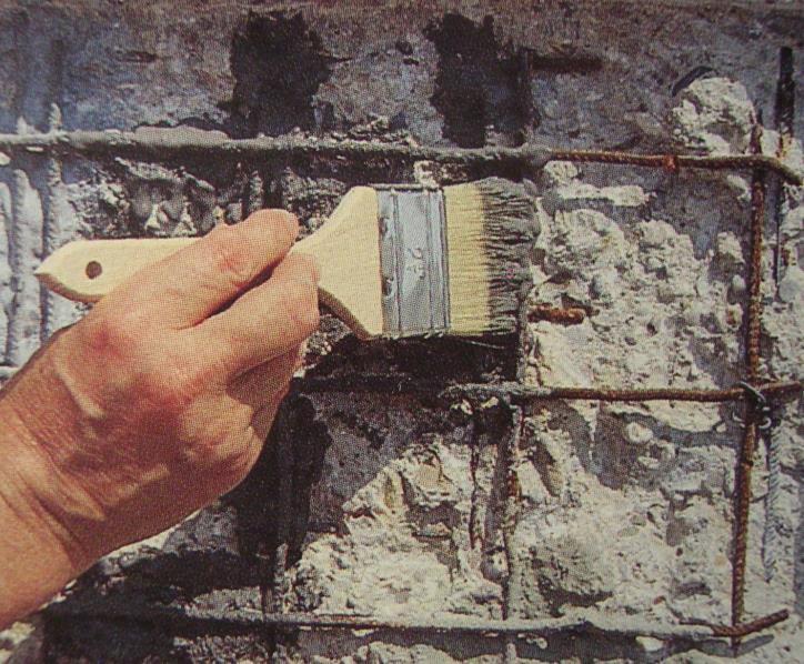BETONJAVÍTÁS, HELYREÁLLÍTÁS acélbetétek védőanyagai: aktív pigmentet is tartalmazó kétkomponenses epoxigyanták diszperziós műgyanta és cement kombinációjából álló, kenhető iszapok javítóhabarcsok:.