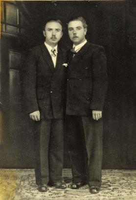Sok alkalommal kérték fel első vőfélynek még Jancsikics Lászlót és öccsét, Jánost is. Jancsikicsék Feketebézsenyben laktak, és a II. világháború után költöztek be Fonyódra.