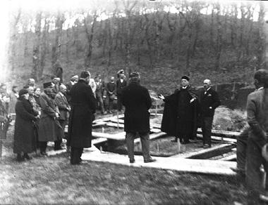 És 1936-ban a Sípos-hegy aljában pedig felépült