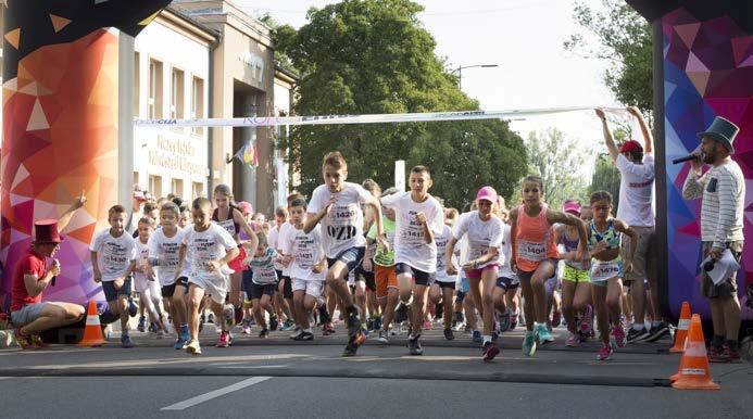 Ebben az évben új kategóriával, a maratonváltóval bővült a paletta, itt 42 kilométert kellett csapatban teljesíteniük a futás szerelmeseinek. Dr. Makkai Orsolya, a Barcika Art Kft.