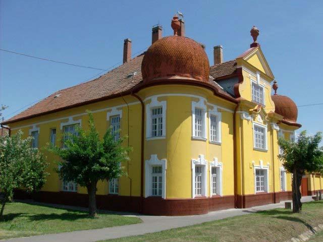 1 Csanádpalota