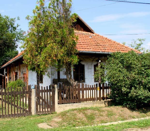 sátortetők, a kontyolt tetők, az oromzatos