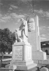 1997, 282), a podobné predmety môžeme nájs aj v zbierkach múzeí na južnom Slovensku (napr. Galanta, Dunajská Streda, Rožòava).