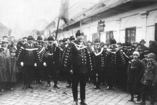 Vojke nad Dunajom nemali zvláš dvorného sudcu, ktorý mal približne rovnaké postavenie ako hlavný župan. Dvorného podsudcu však mala každá zemianska stolica samostatne.