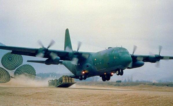 27. ábra. C-130, An-124, Mi-171, CH-47, Szu-80 rámpa-megoldásai [41.