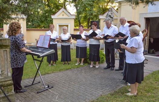 Veľmi úzko spolupracujú so všetkými spoločenskými organizáciami v obci.