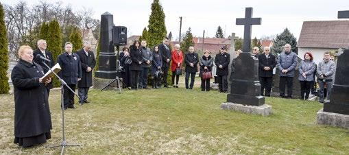 2 ǀ 1/2017 VEĽKOÚĽANSKÝ OBZOR Takto sme spomínali Így emlékeztünk
