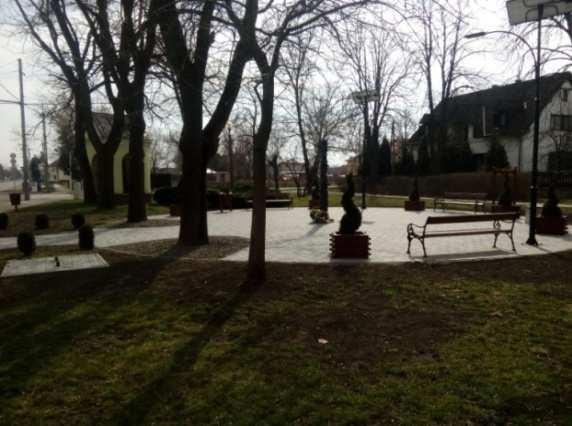 KÖZTEREK, KÖZPARKOK, KÖZKERTEK Közterületek településképi útmutatója A közösségi szabadterek azok a találkozási