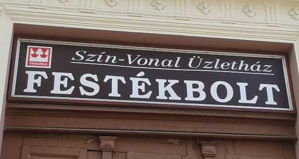 JÓ PÉLDÁK SAJÁTOS ÉPÍTMÉNYFAJTÁK 7 Az utcaképhez a hitetőtáblák, reklámfelületek, cégérek is ugyanúgy hozzátartoznak, mint az épületek vagy növényzet.