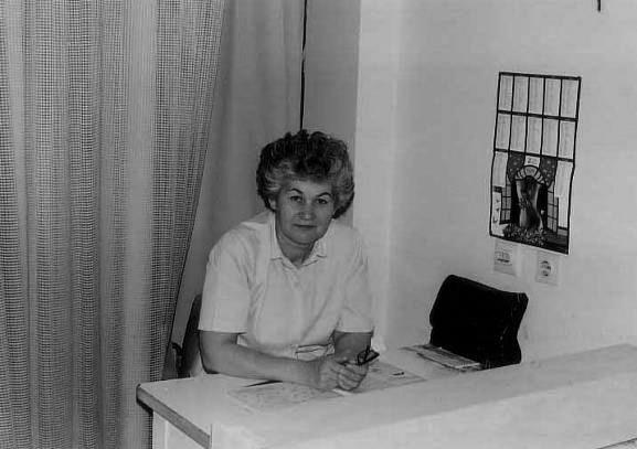Fotografija br. 8 Veronka na radnom mestu u Forumuˮ 1989.