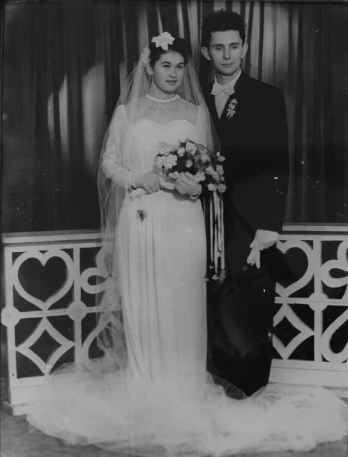 Fotografija br. 14 Verona i Šandor Ubornji na venčanju 1954. godine još, jer sam ipak stvarno i ja još uvek... I Ajmo, ajmo. Ajde da idemo tu kod Kraksnera... To.
