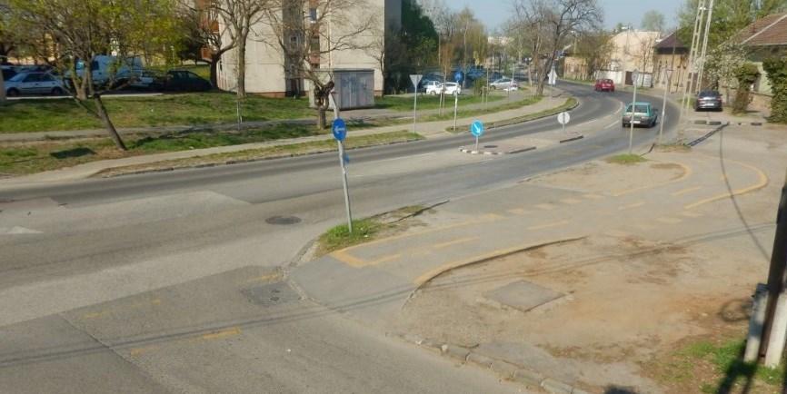 Javasolt fejlesztés A részlettervek elkészítése során a helyszín geodéziai felmérését követően szükséges a megoldás keresése, amely a szűkületet okozó ingatlan bontásától, illetve a keresztszelvény