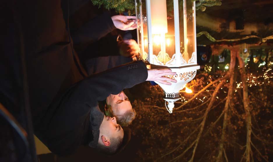 koszorún gyúltak meg az első fények advent első vasárnapján.