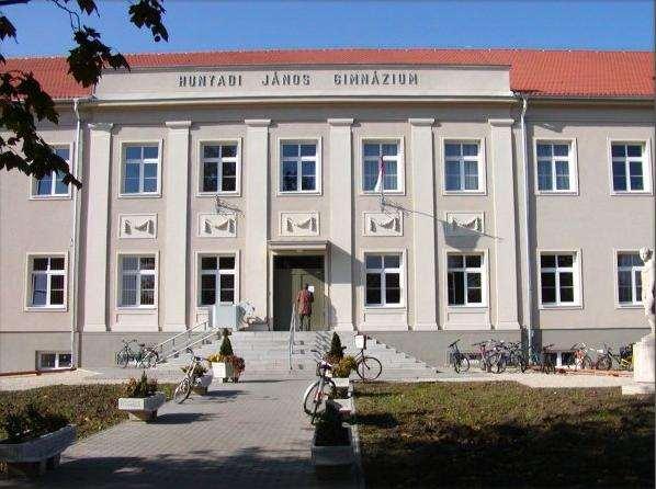 Győri Szolgáltatási SZC Hunyadi