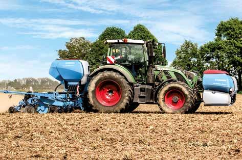 Kombinációs lehetőségek Azurit fronttartállyal A traktor elejére felszerelt