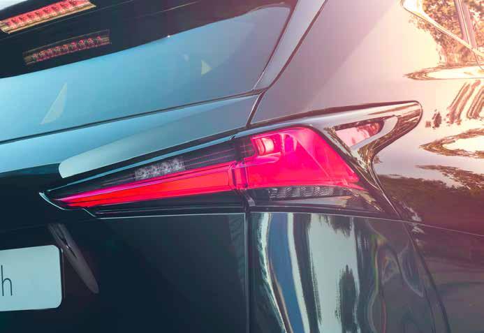 LEXUS NX HIVATALOS TARTOZÉK ÁRLISTA HIVATALOS MÁRKAKERESKEDÉSEK LEXUS BUDA 1112 Budapest, Budaörsi út 185 195. Telefon: +36 1 2 482 482 www.lexusbuda.hu LEXUS SZEGED 6728 Szeged, Dorozsmai út 9.