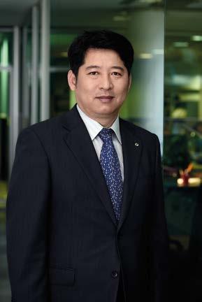 Tae-Hyun Vezérigazgató-helyettes Back Office
