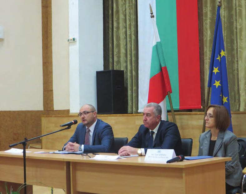 11 12 Részvétel tudományos rendezvényeken Munkatársaink további publikációi Gyelnik, T.