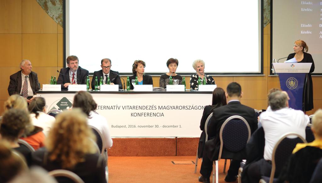 Alternatív Vitarendezés Magyarországon Konferencia A választottbíróságokat bemutató előadássorozatot Dr.