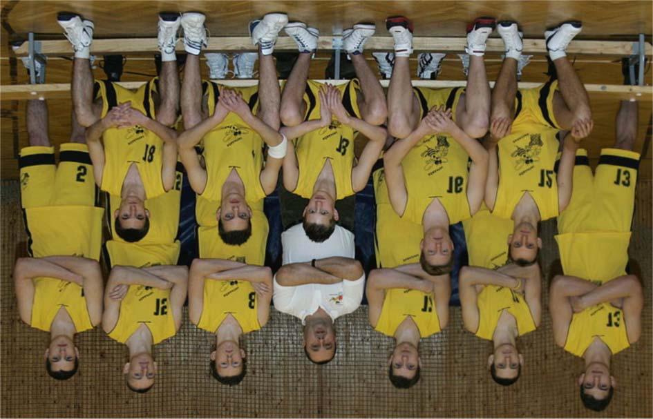 NB II és Junior A fiú csapat Állnak (balról): Pável Attila, Tóth Ádám,