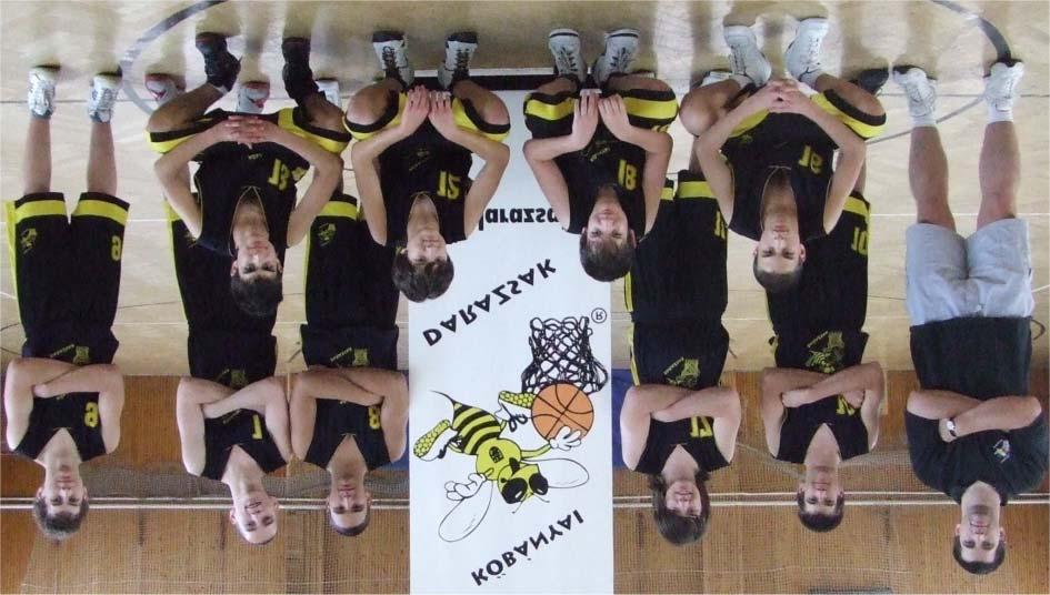 Kadett és Junior B fiú csapat Álló sor (balról): Szollár Gergõ, Halász Ádám, Kardos András, Mészáros Zsolt, Horváth