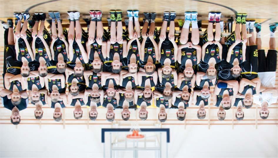 U11 fiú csapat Hátsó sor (balról): ifj.