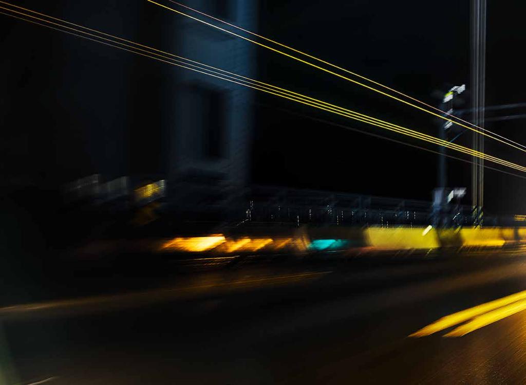 Minden közlekedési lámpa: egy új indítási helyzet. Az első benyomás nem csapja be: a Mercedes-AMG GLC 63 S 4MATIC+ megjelenése azonnal elárulja hogy az autósportra termett.