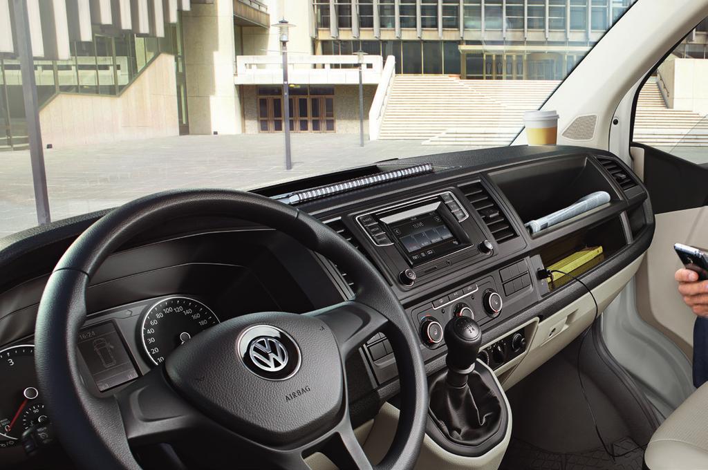 52 53 Az új Transporter Infotainment.