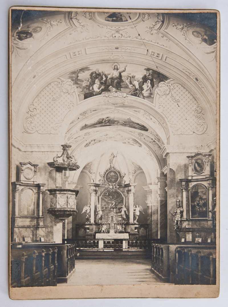9. Fotó: A körmendi katolikus templom belseje Méret: 12x16,5 cm.
