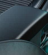 FORD ECOSPORT modellek Titanium Főbb külső alapfelszereltségek a Trend felszereltségén felül: 16"-os Premier Aluminium könnyűfém keréktárcsák Krómozott alsó és felső