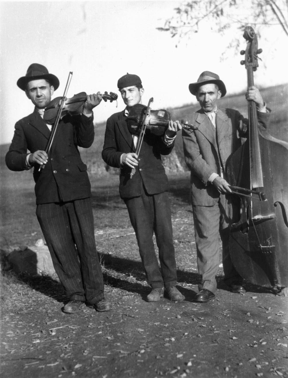 2. kép: Magyarpalatkai banda 1965.