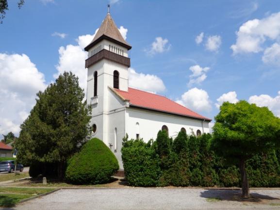 Települési örökségvédelmi hatástanulmány 24 Szentlőrinc, Munkácsy Mihály utca HELYRAJZI SZÁM: 121 református templom 20.