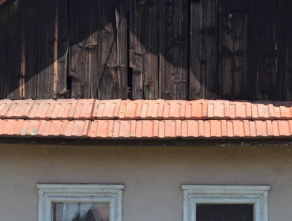 AJTÓK, ABLAKOK A nyílászárók nagyban befolyásolják az épületek megjelenését, hangulatát.
