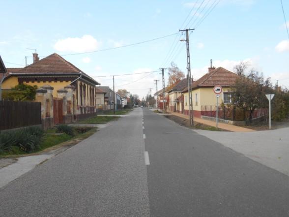4 Eltérő