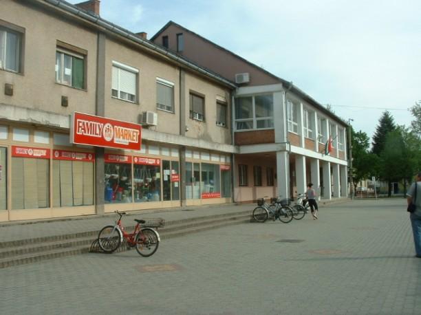 környezetében 20