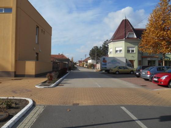 karakterű