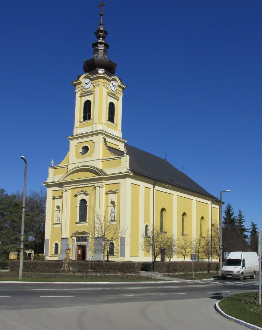 TISZAKÉCSKE BEMUTATÁSA 2 A Dél-Alföldi régióban, három megye határán (Bács-Kiskun, Pest és Jász- Nagykun- Szolnok megye) Bács-Kiskun megyében fekszik a Tisza egyik nagy kanyarulata és a Holt-Tisza