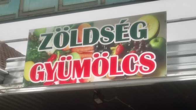 A reklámok egymáshoz illesztésével, sokkal kedvezőbb utcaképet lehet mutatni