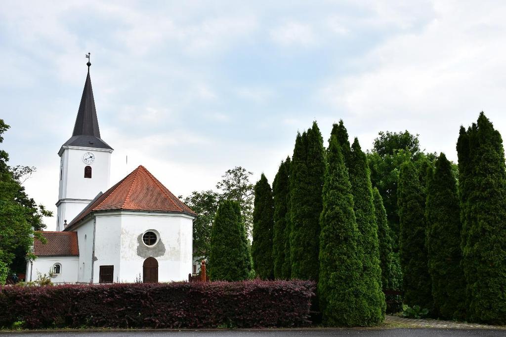 Roff egyházszervezetileg a kemeji főesperességhez tartozott a XIII. században. Az 1332-1337. évi pápai tizedlajstromban szerepel, s az egri éneklő kanonoknak tizedel.