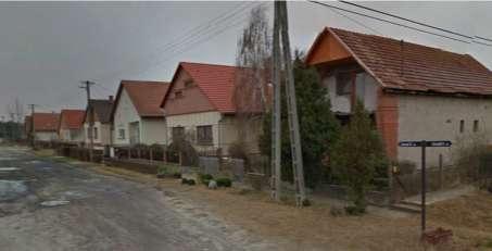 egy-egy nyeregtetős házzal Nyeregtetős,
