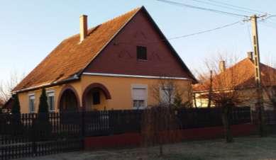 Hagyományos nyeregtetős épületek,