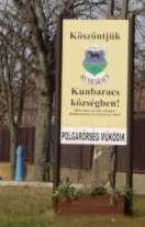 HIRDETÉSEK, REKLÁMTÁBLÁK 8 Kunbaracsot, talán mert a természetvédelem itt mindig is fontos volt, talán, mert távol esik a forgalmas utaktól, szerencsére nem lepték el