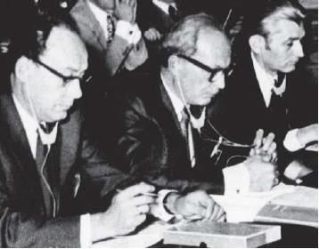 2 Károlynak, a magyar angiológia atyjának osztályán kapta. Diplomáját 1951-ben vette át és ekkor került a Péterfy Sándor utcai Kórházba.