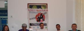 Planinsko trčanje predstavlja hibrid planinarenja i atletike, gdje se od takmičara zahtijeva dobro snalaženje u prostoru i sigurno kretanje po nepristupačnom terenu, koje daje neophodnu