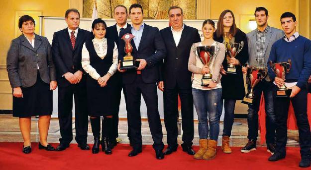 Selektor rukometašica Dragan Adžić kazao je za Portal Analitika da se vidjelo koliko je iznenađenja donijelo proteklo Svjetsko prvenstvo po pitanju velesila u ženskom rukometu.