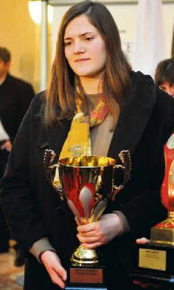NAJBOLJA MLADA SPORTISTKINJA CRNE GORE U IZBORU COK-a Podgorica, 24.decembar 2013.godine Kristinina zlatna godina Zlatna kovanica u bacanju diska je iskovana na 12.
