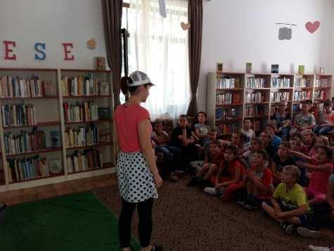 melyek adott témakörökön belül kerülnek megrendezésre.