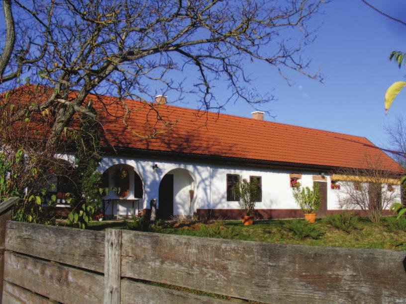 50 Építészeti útmutató HOMLOKZATKÉPZÉS, ANYAGHASZNÁLAT Az utcai homlokzat az épület arca, ezért nagyon fontos, hogy mi az az arc, amit megjelenít.